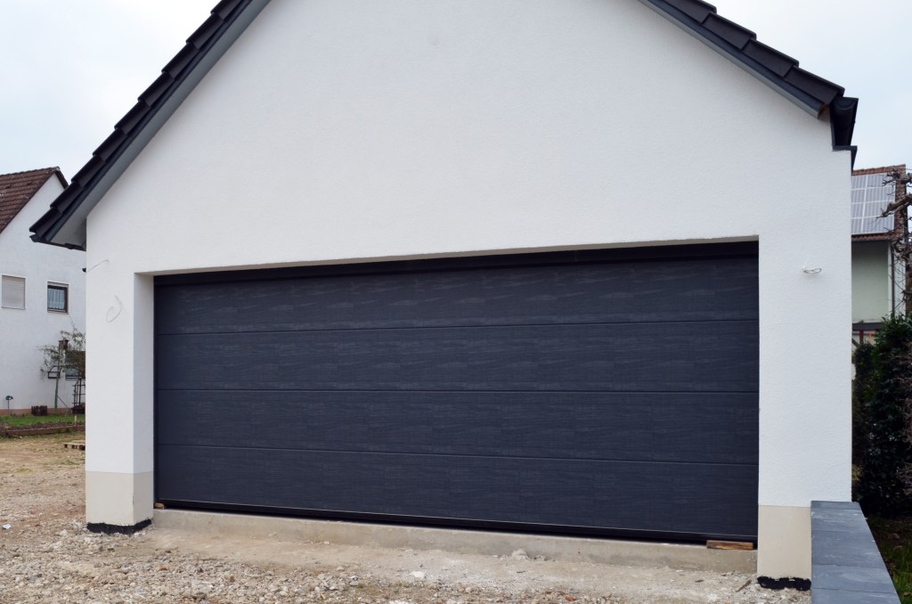 Garage mit anderem Dachdesign Garage